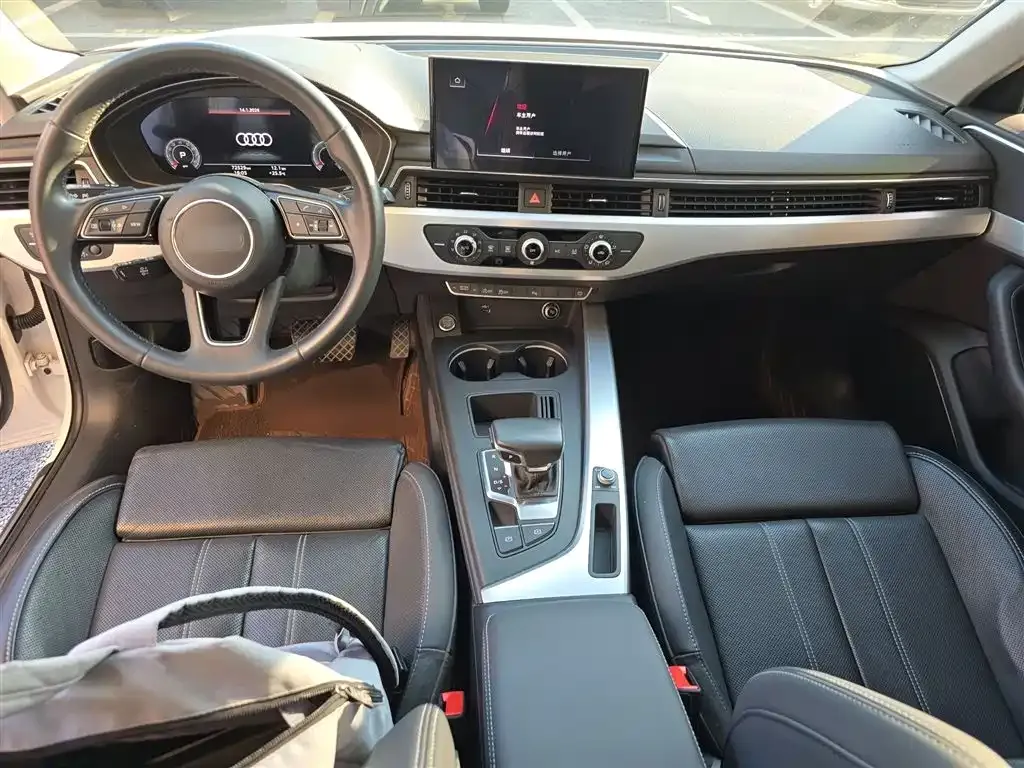 Audi A4L 2024 из CN, фото 9