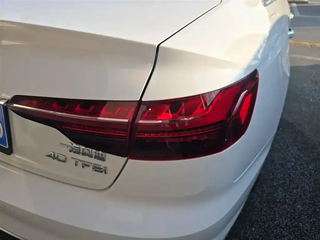 Audi A4L 2024 из CN, фото 7