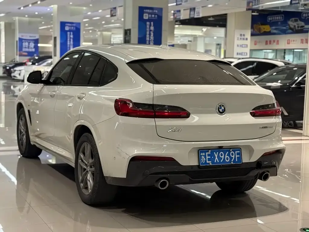 BMW X4 — фото 8