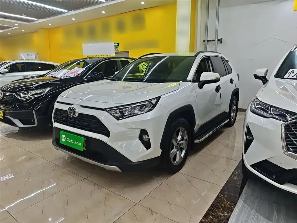 Toyota RAV4 2021 из CN, фото 1