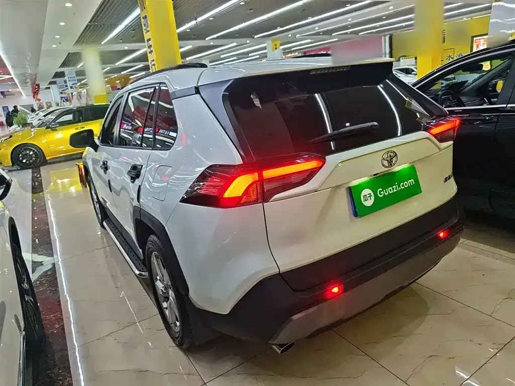 Toyota RAV4 2021 из CN, фото 6