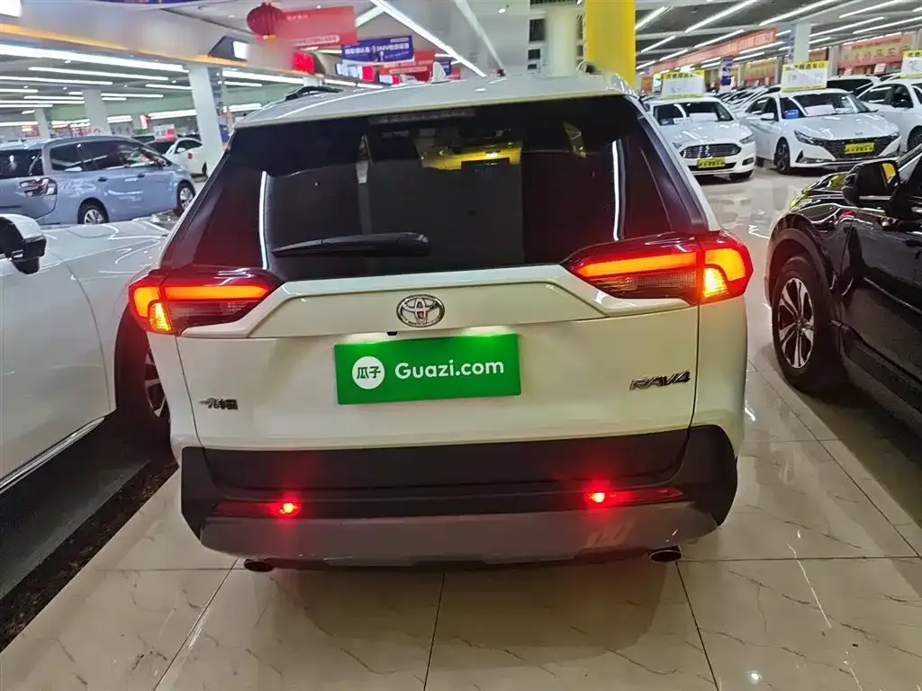 Toyota RAV4 2021 из CN, фото 10