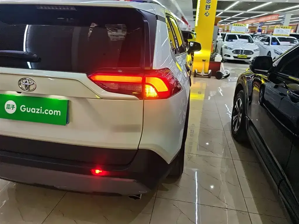 Toyota RAV4 2021 из CN, фото 5
