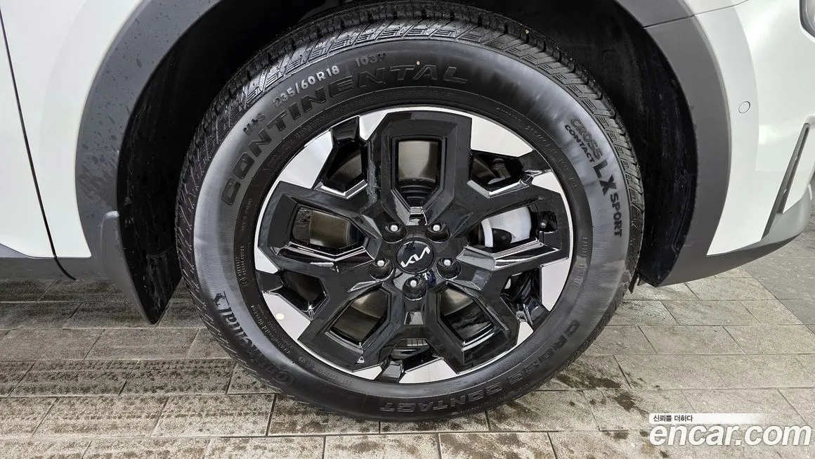 Kia Sorento — фото 9