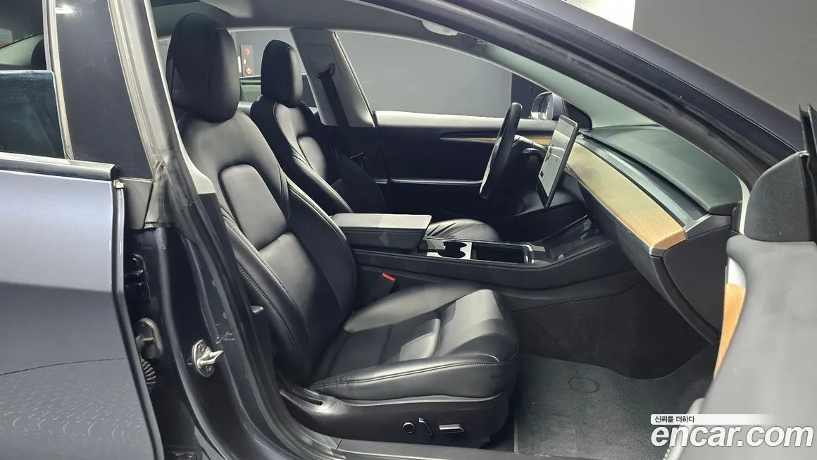 Tesla Model 3 2021 из KR, фото 2