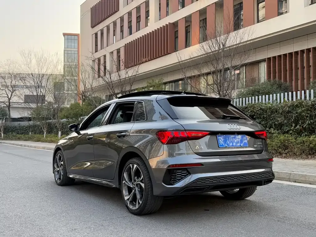 Audi A3 2023 из CN, фото 3