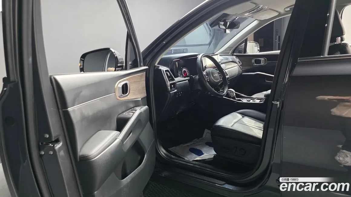 Kia Sorento — фото 9