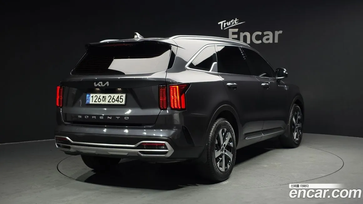 Kia Sorento — фото 10