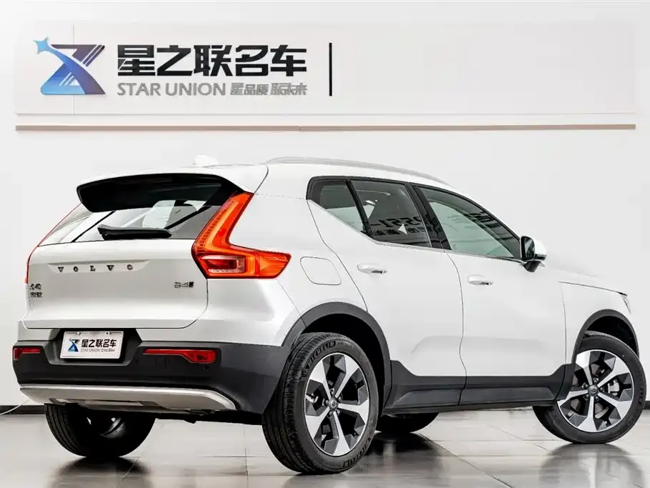 Volvo XC40 2024 из CN, фото 4