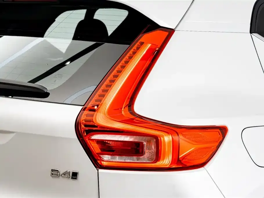 Volvo XC40 2024 из CN, фото 8