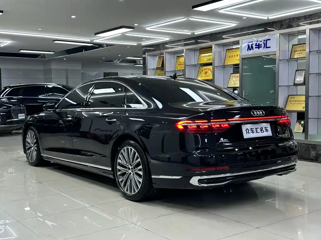 Audi A8 2024 из CN, фото 6