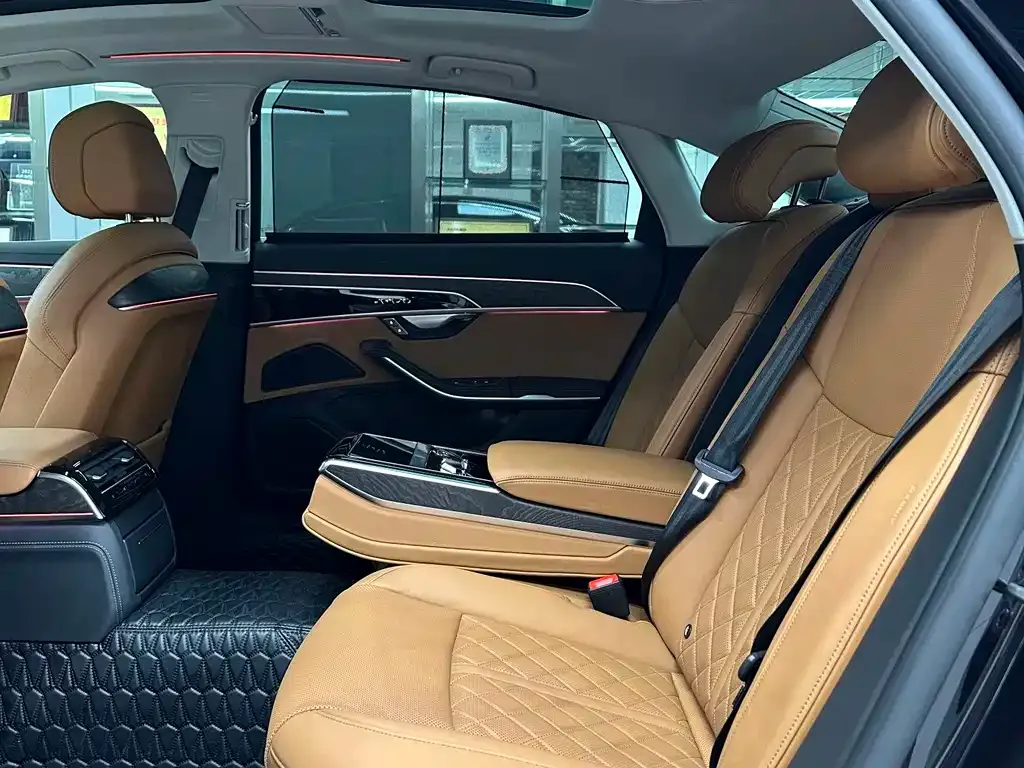 Audi A8 2024 из CN, фото 7