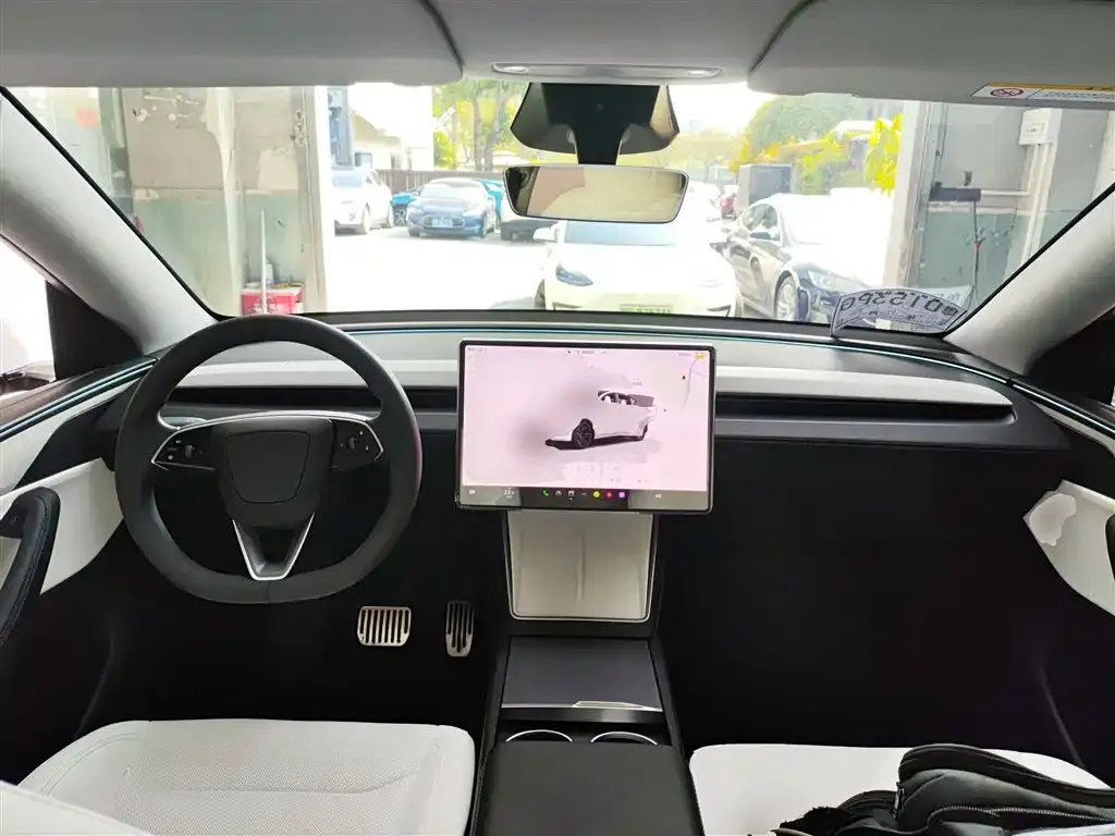 Tesla Model Y — фото 3
