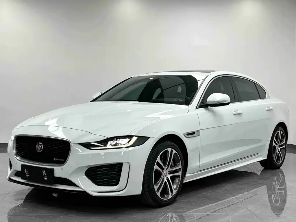 Jaguar XEL — фото 1