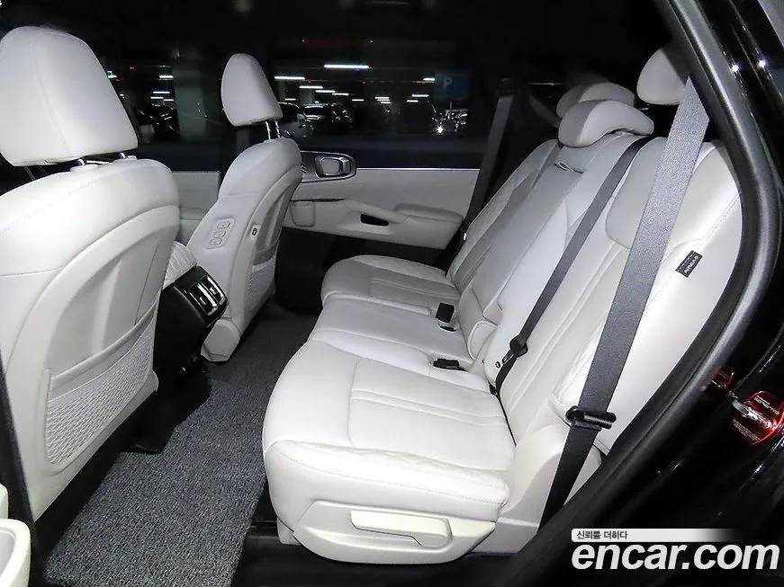 Kia Sorento — фото 7