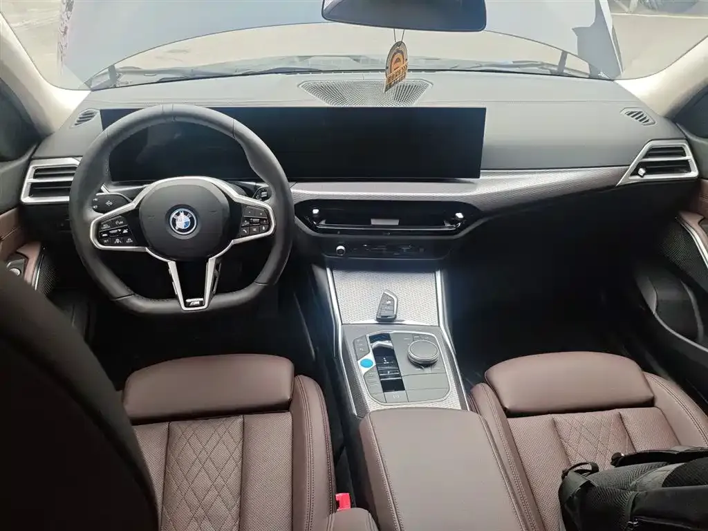 BMW i3 2025 из CN, фото 9