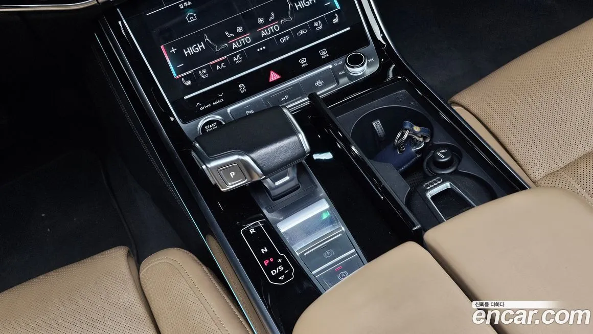 Audi A8 — фото 10