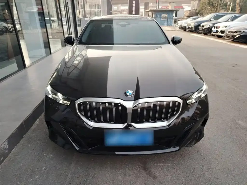 BMW 5 Series (Import) 2025 из CN, фото 8