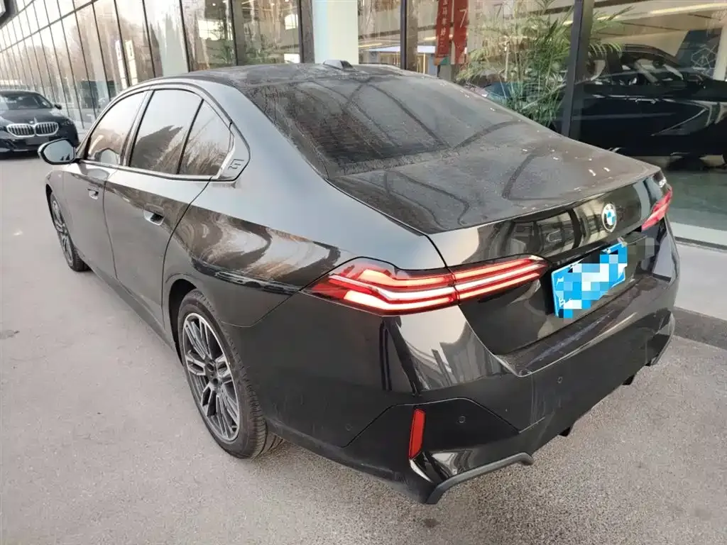 BMW 5 Series (Import) 2025 из CN, фото 5