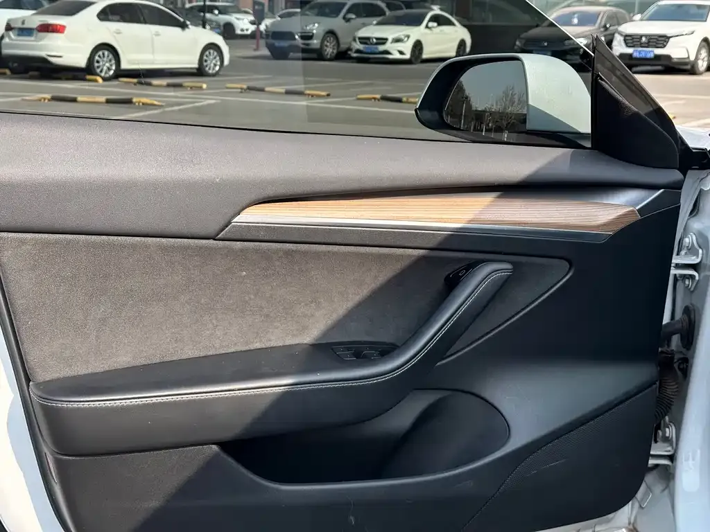 Tesla Model 3 2023 из CN, фото 3