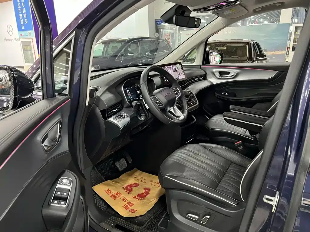 Roewe iMAX8 2022 из CN, фото 4