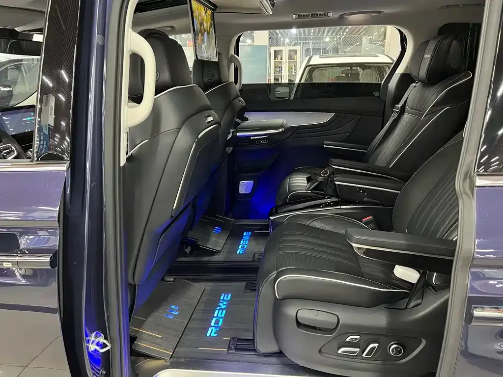 Roewe iMAX8 2022 из CN, фото 5