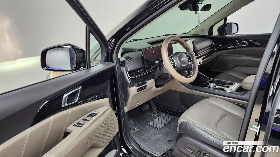 Kia Carnival — фото 10