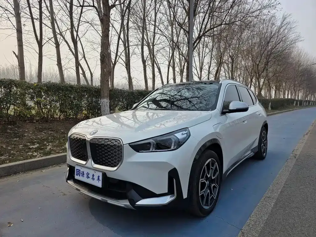 BMW iX1 2024 из CN, фото 1