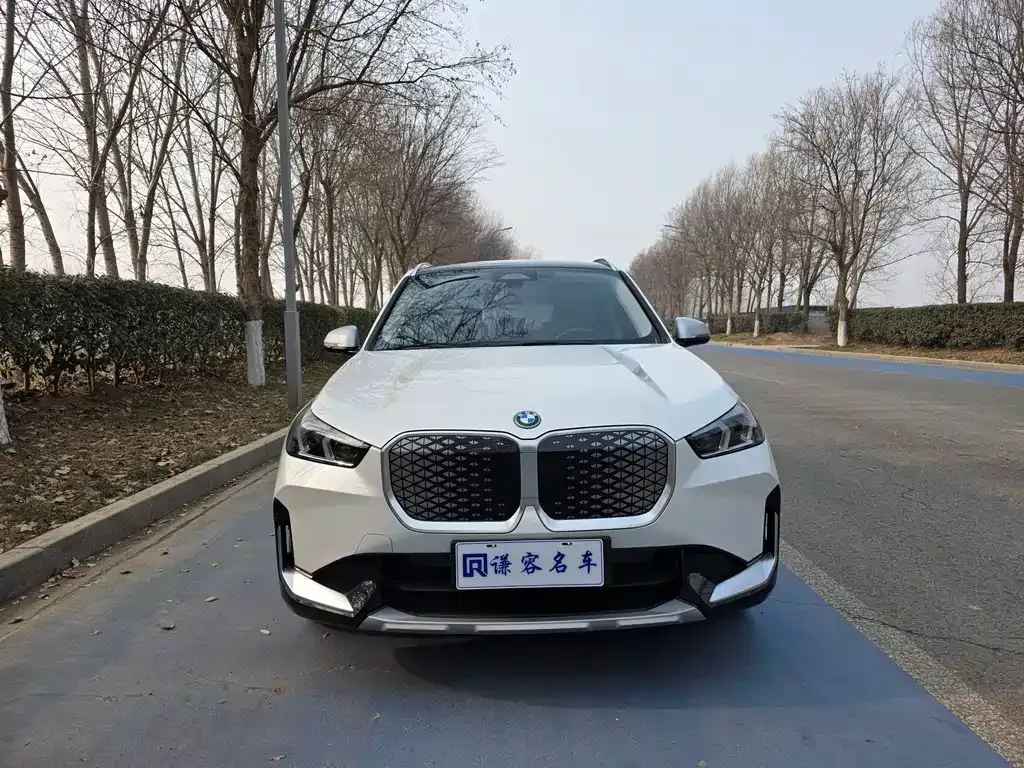 BMW iX1 2024 из CN, фото 10