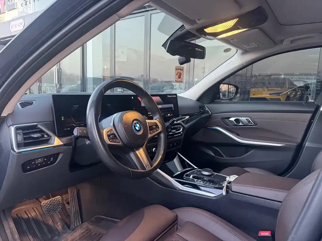 BMW i3 — фото 4