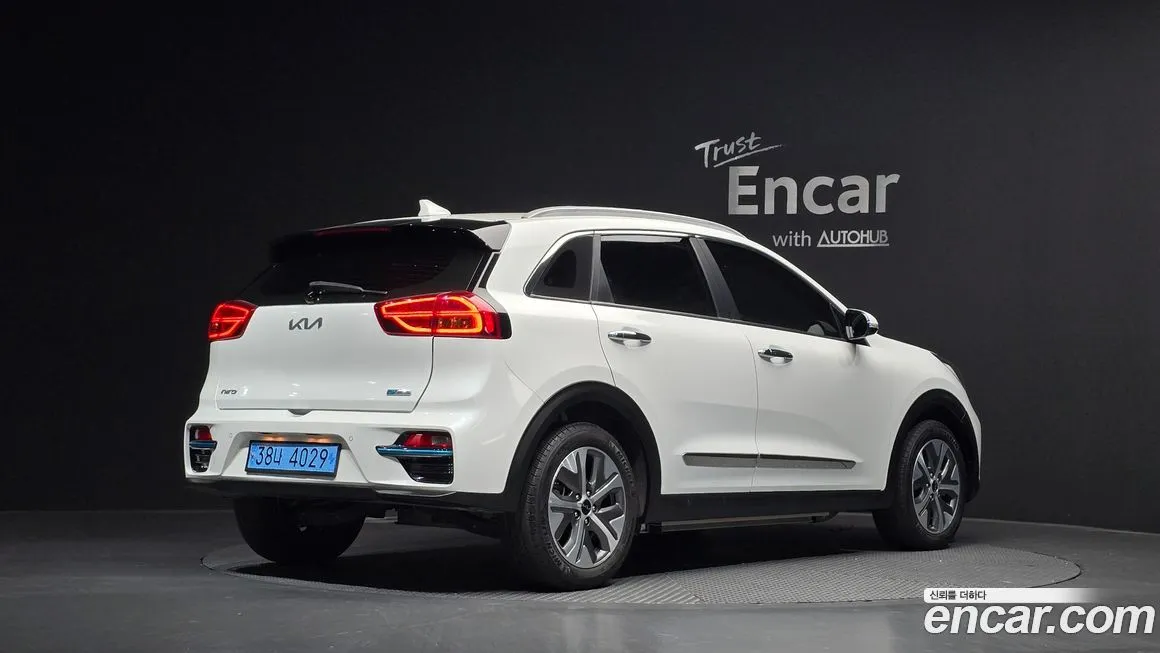 Kia Niro — фото 9