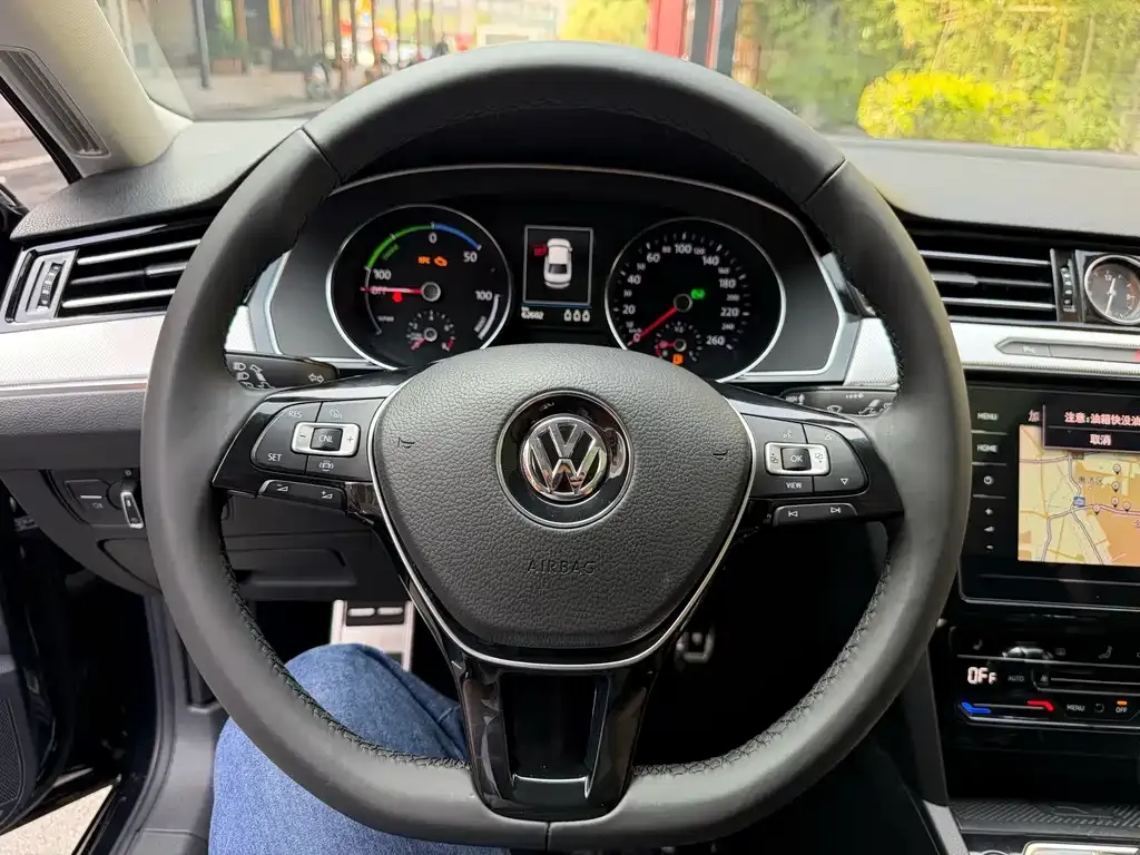 Volkswagen Magotan GTE PHEV 2021 из CN, фото 3