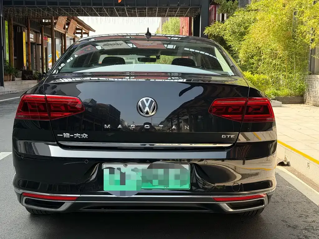 Volkswagen Magotan GTE PHEV 2021 из CN, фото 6