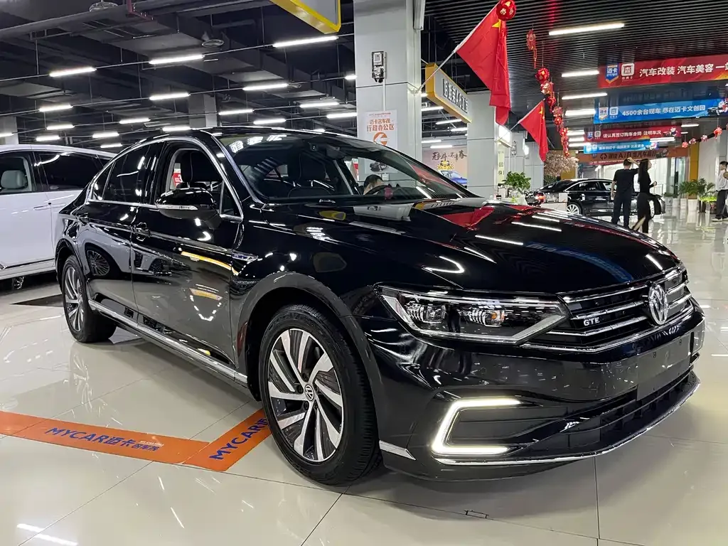 Volkswagen Magotan GTE PHEV 2021 из CN, фото 5