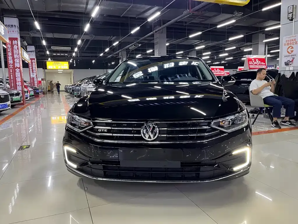 Volkswagen Magotan GTE PHEV 2021 из CN, фото 9