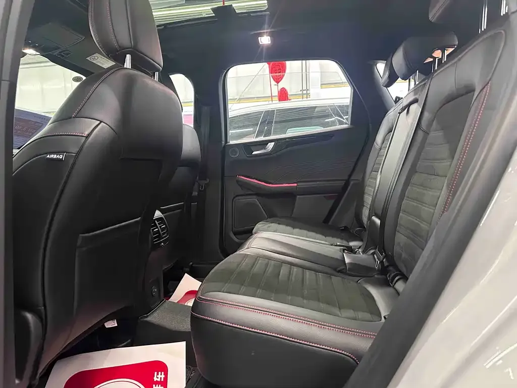 Ford Escape 2023 из CN, фото 6