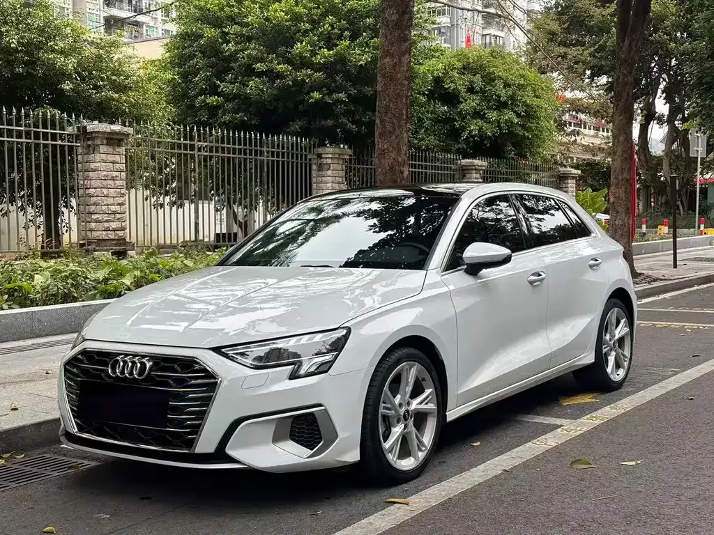 Audi A3 — фото 1
