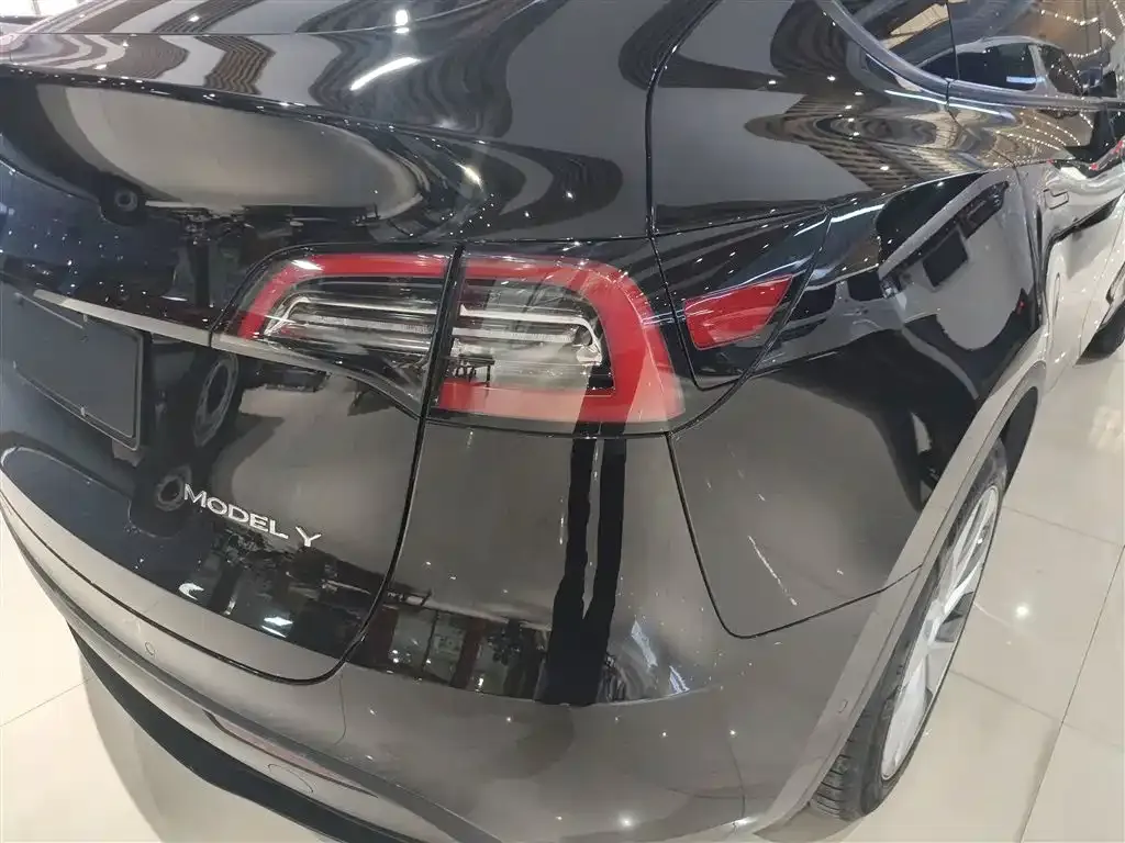 Tesla Model Y 2023 из CN, фото 4