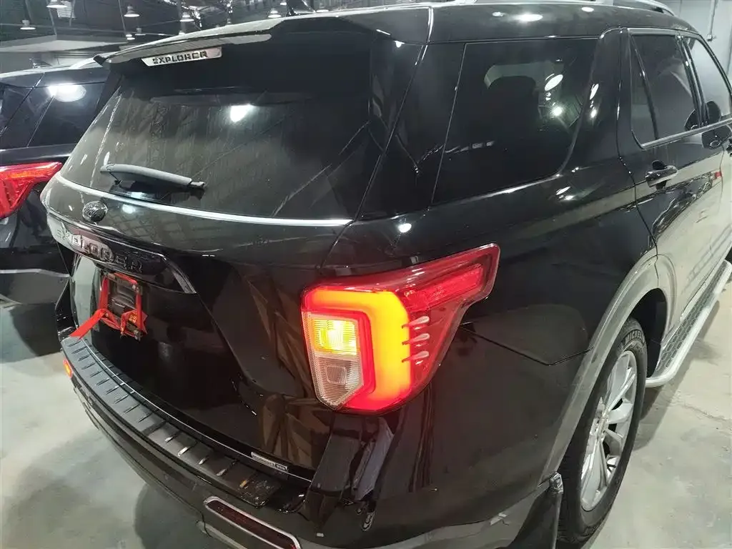 Ford Explorer 2022 из CN, фото 7