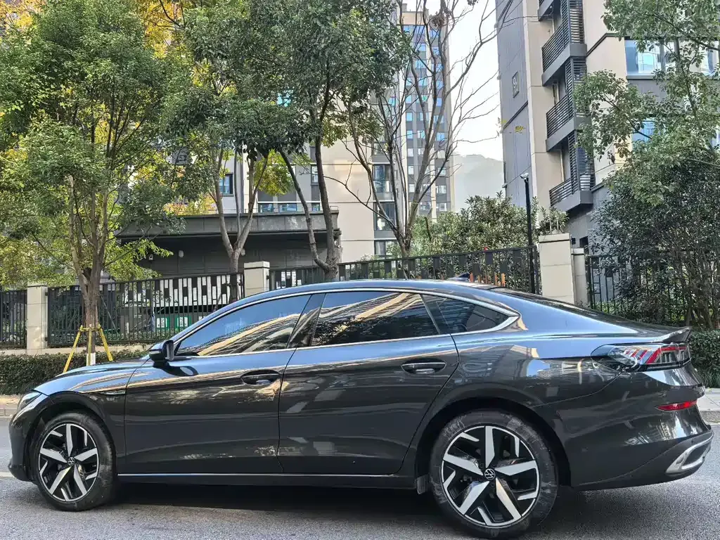 Volkswagen Lamando 2024 из CN, фото 6