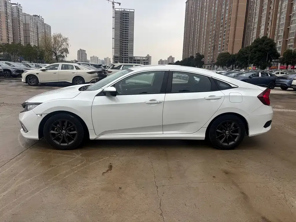 Honda Civic 2021 из CN, фото 10