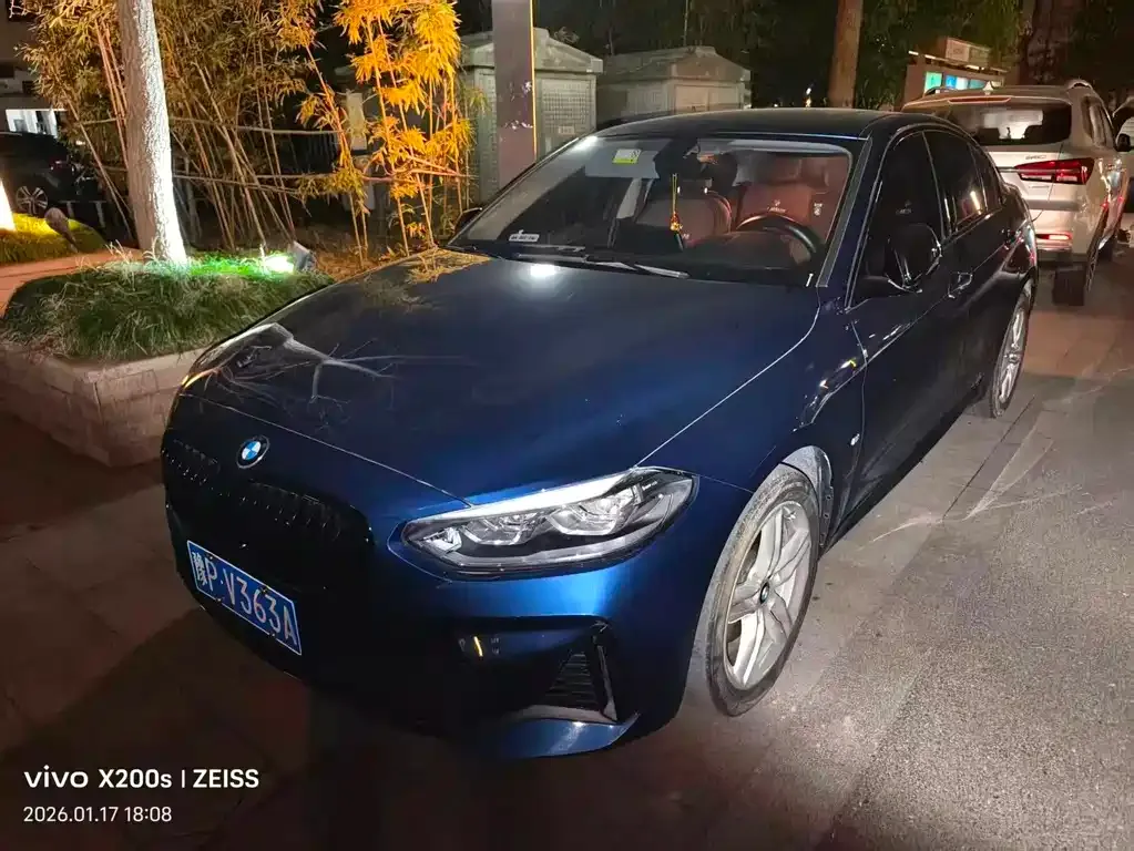 BMW 1 Series — фото 1