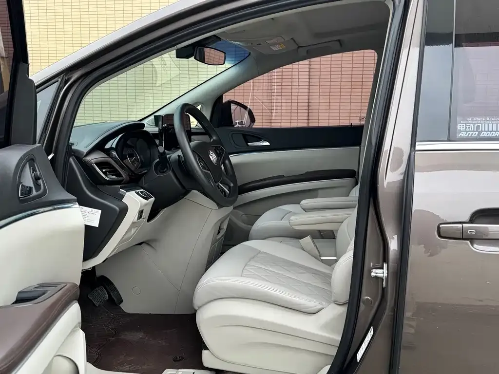 Buick GL8 2023 из CN, фото 8