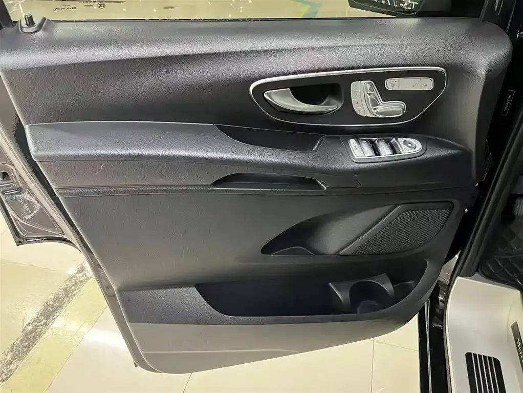 Mercedes-Benz Vito 2023 из CN, фото 10