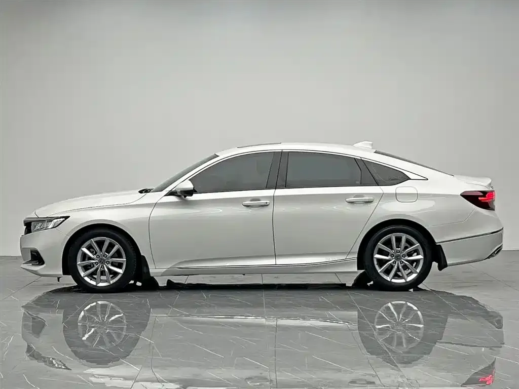 Honda Accord — фото 5