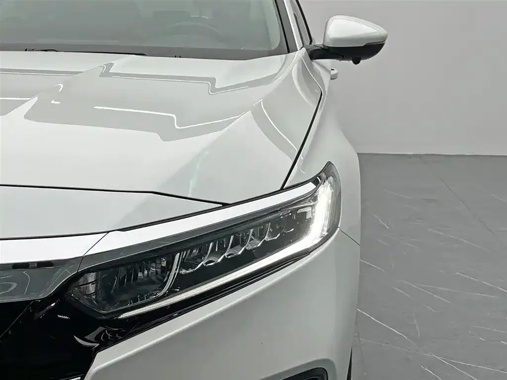Honda Accord — фото 6