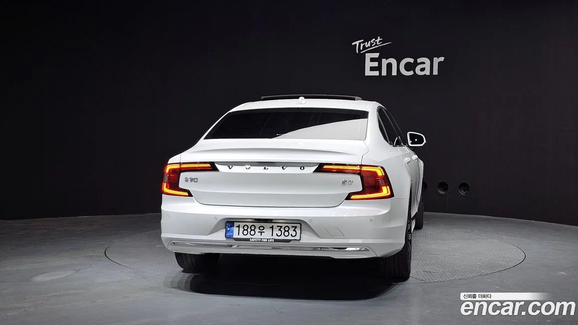 Volvo S90 2024 из KR, фото 9