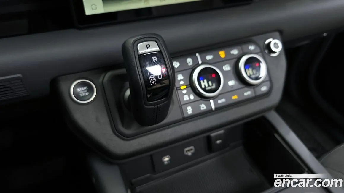 Land Rover Defender 2024 из KR, фото 7