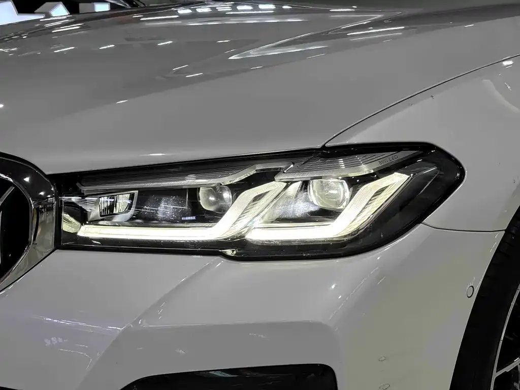 BMW 5 Series New Energy — фото 5