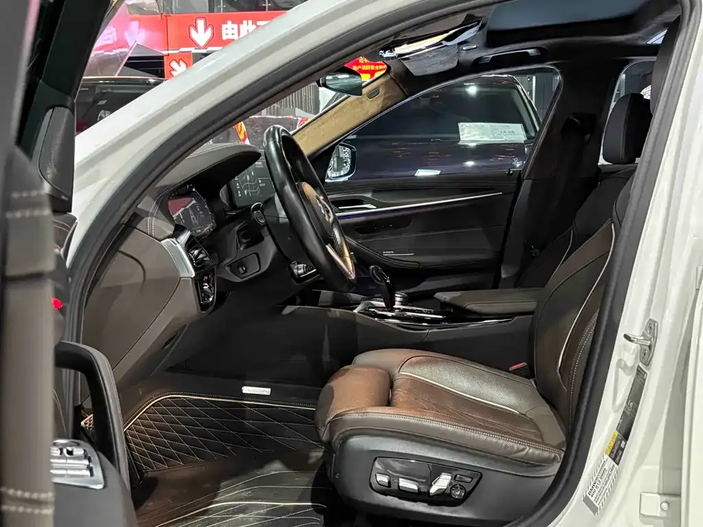 BMW 5 Series New Energy — фото 10